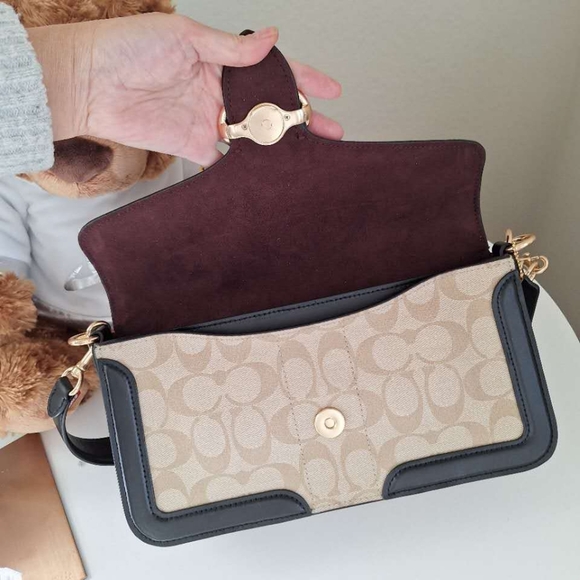 New Coach Georgie Shoulder Bag in Blocked Signature Canvas RARE Free Chain - Picture 9 of 11